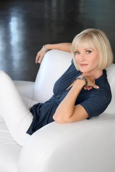 Barbara Crampton photo