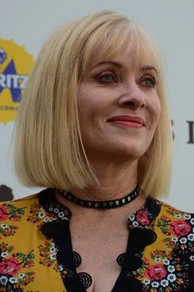 Barbara Crampton photo