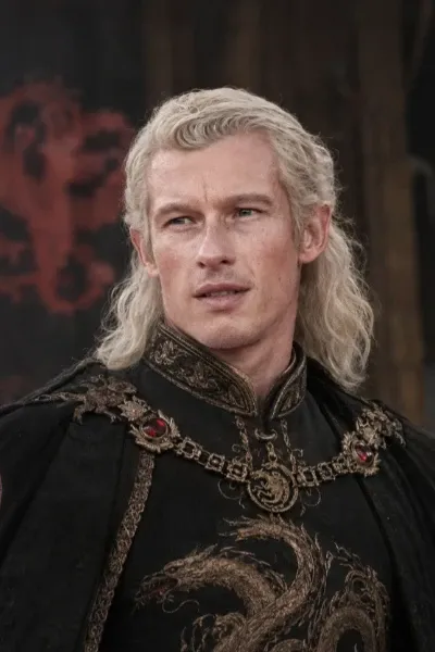 Callum Turner photo