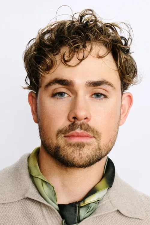 Dacre Montgomery photo