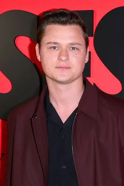 Cooper Tomlinson