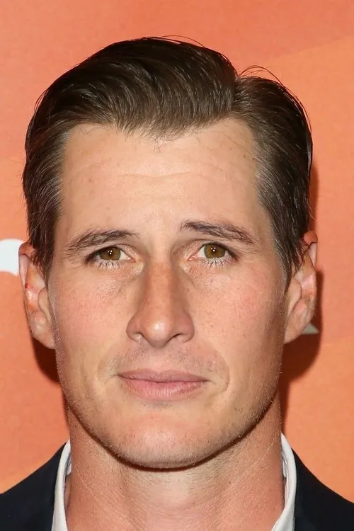Brendan Fehr photo