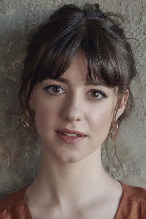 Daisy Edgar-Jones photo