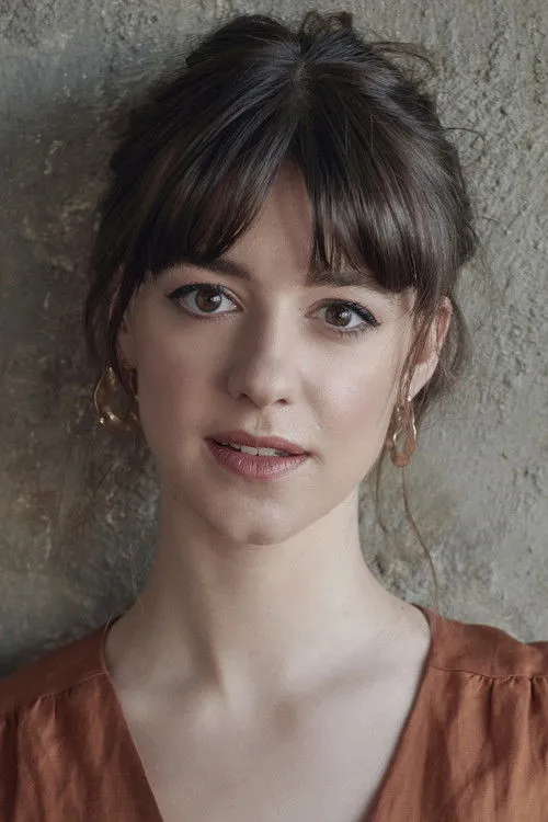 Daisy Edgar-Jones photo