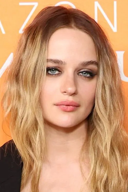 Joey King photo