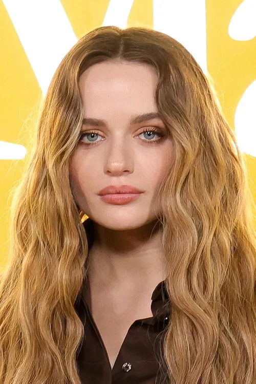 Joey King photo
