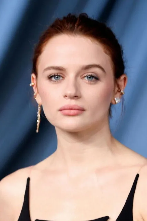 Joey King photo