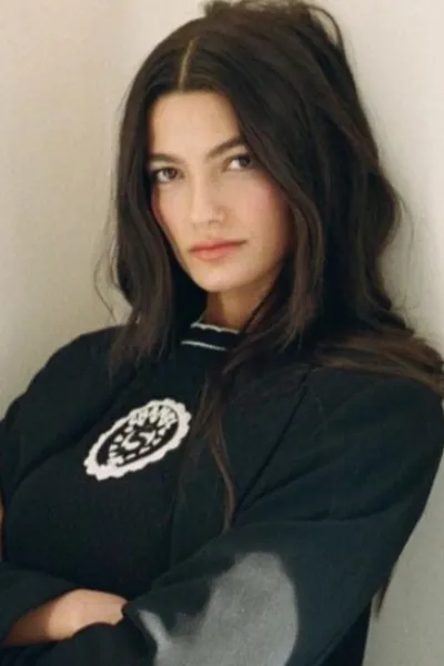 Tara Emad photo