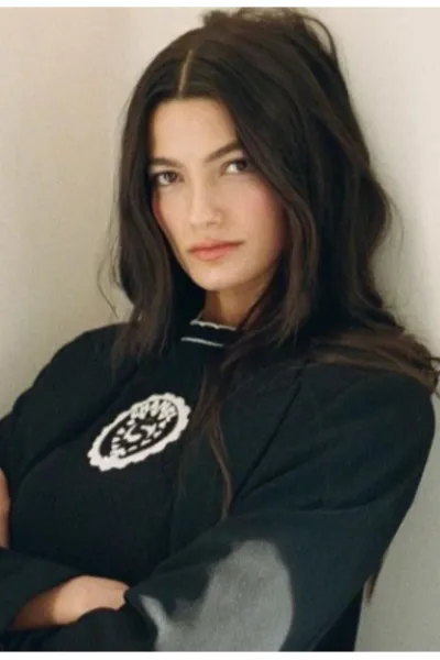 Tara Emad photo