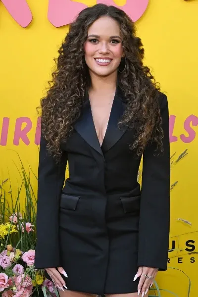 Madison Pettis photo