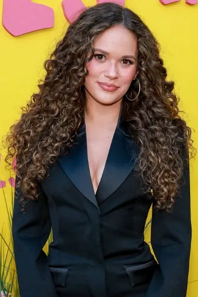 Madison Pettis photo