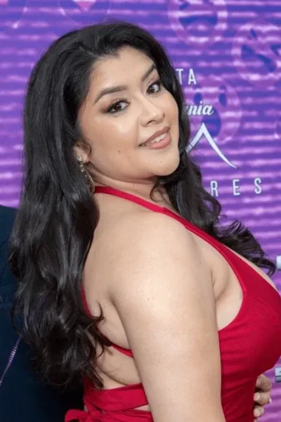 Chelsea Rendon photo