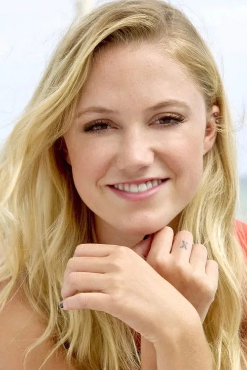 Maika Monroe photo