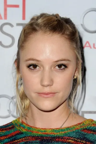 Maika Monroe photo