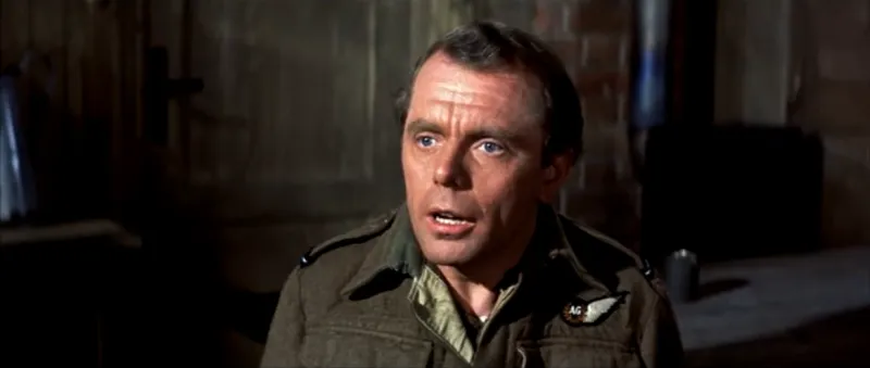 Angus Lennie
