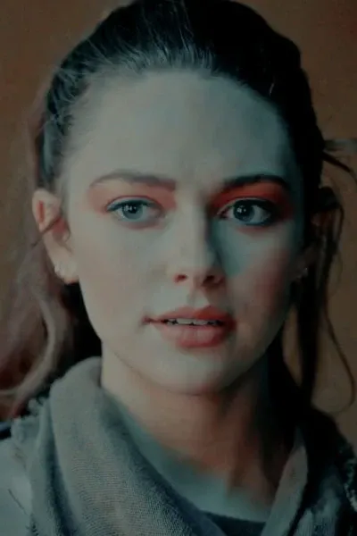 Danielle Rose Russell photo