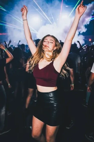 Danielle Rose Russell photo