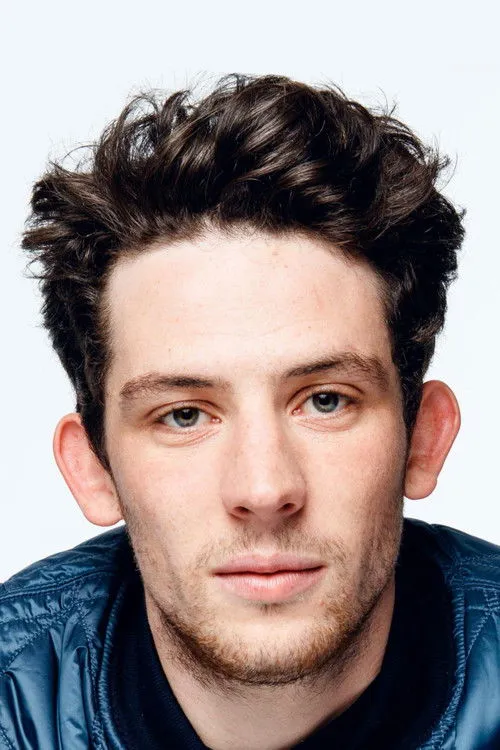 Josh O'Connor photo