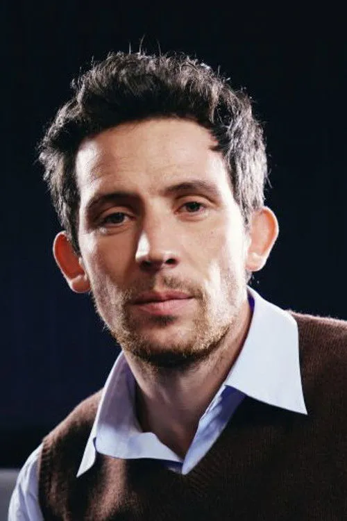 Josh O'Connor photo