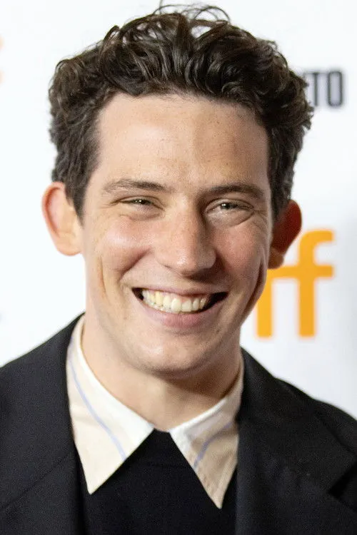 Josh O'Connor photo