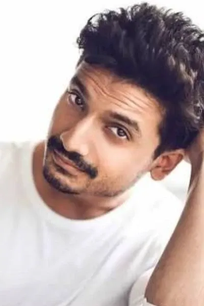 Priyanshu Painyuli photo