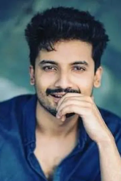 Priyanshu Painyuli photo