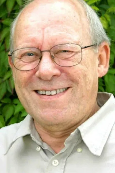 Graeme Garden photo
