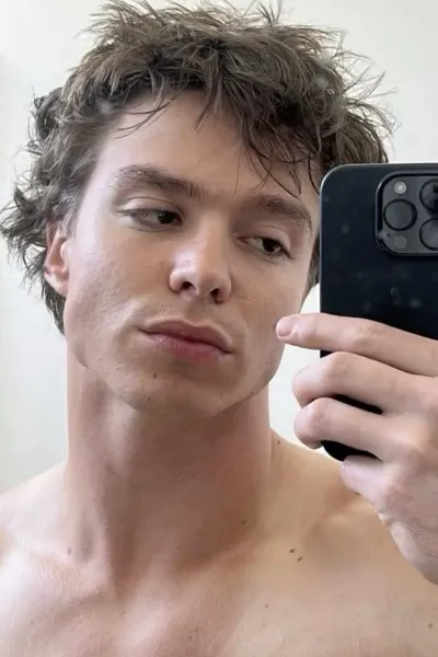 Nicholas Chavez photo