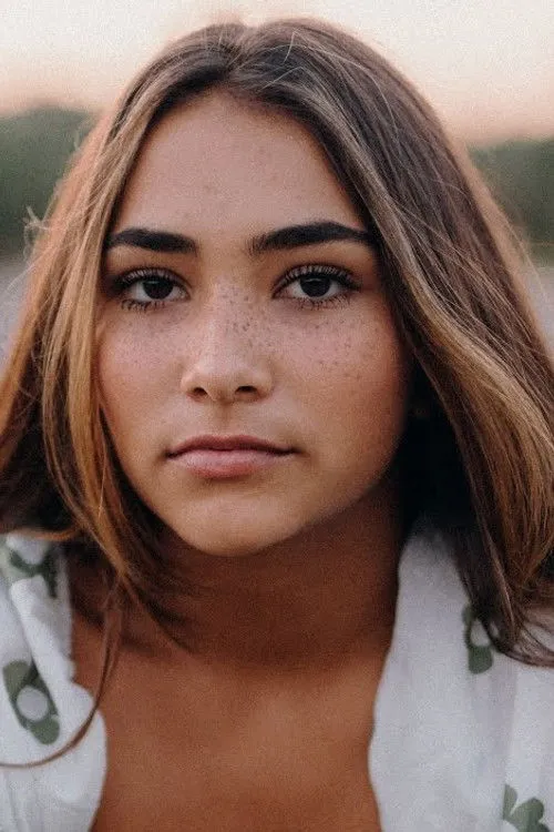 Sienna Mae Gomez photo