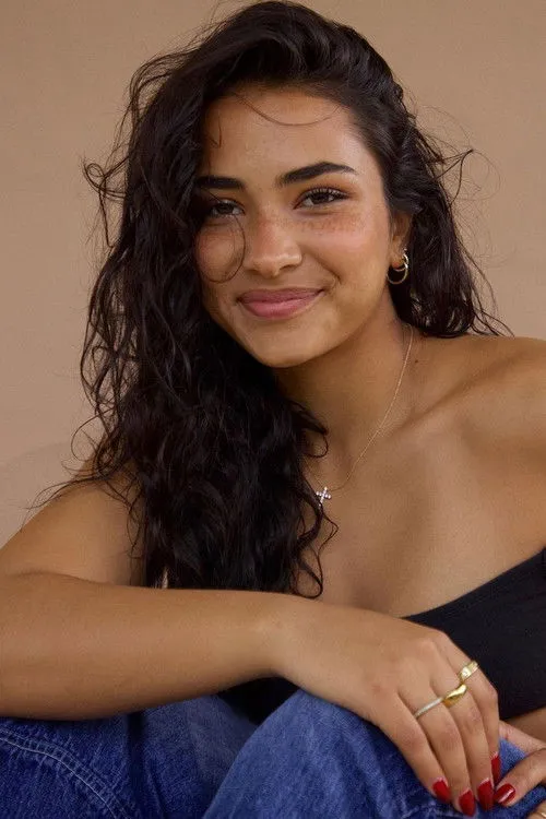 Sienna Mae Gomez photo