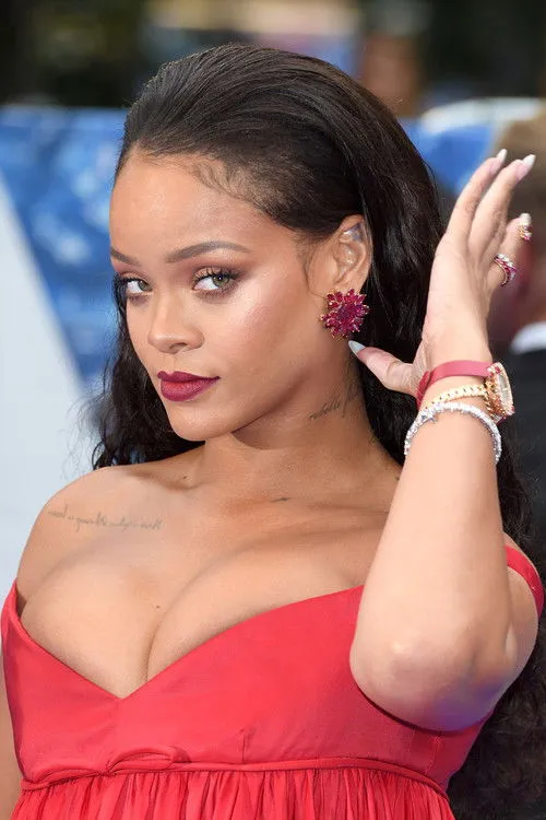 Rihanna photo