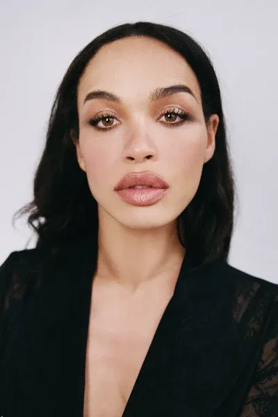 Cleopatra Coleman photo