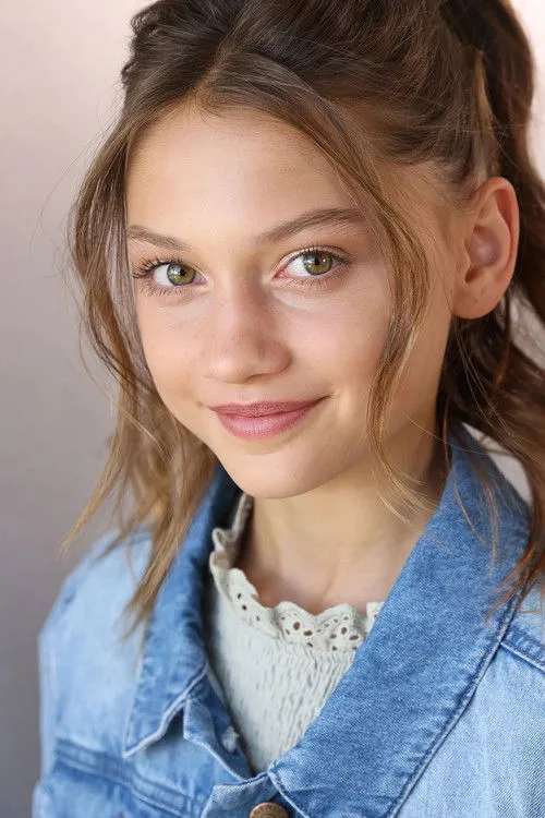 Maya Le Clark photo