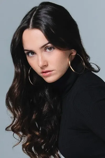 Hannah Cheramy photo