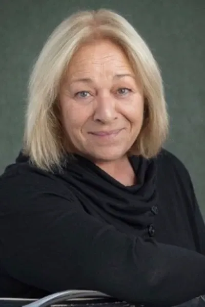 Colleen Hewett photo