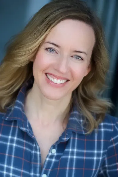 Laura Faye Smith photo