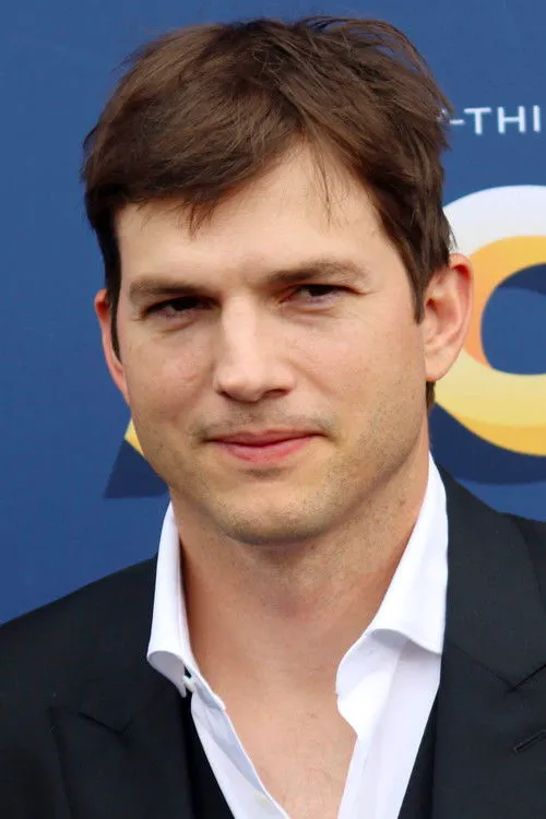 Ashton Kutcher photo