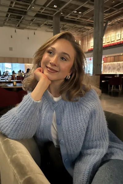 Emma Malouff photo