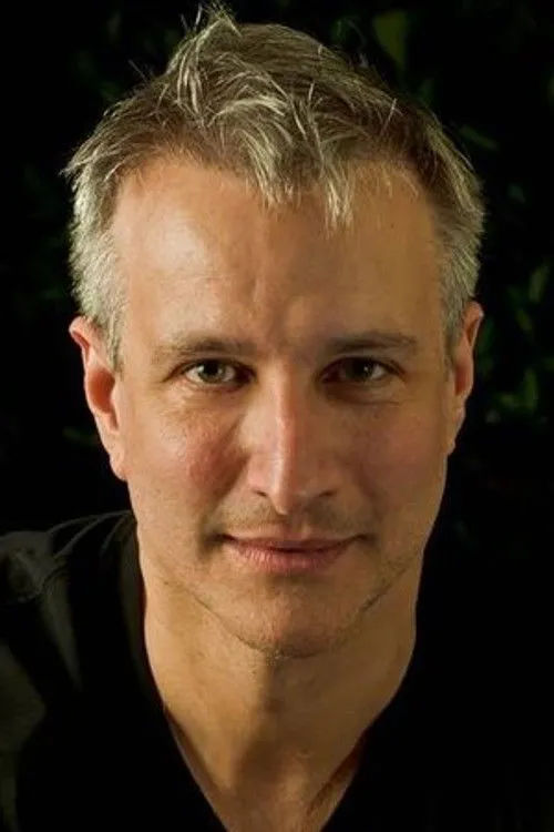 Bronson Pinchot photo
