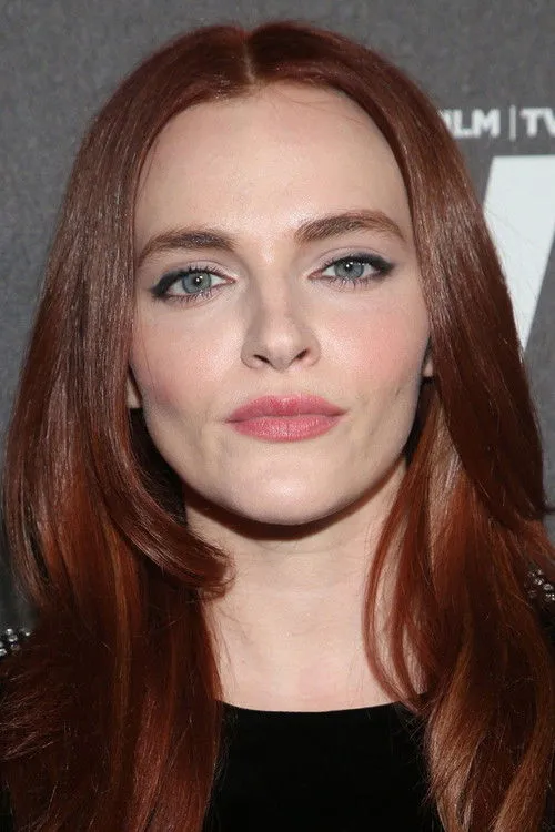 Madeline Brewer photo