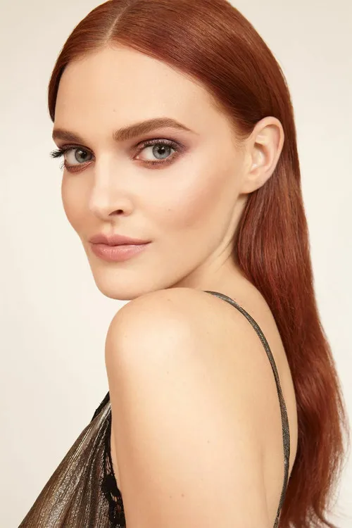 Madeline Brewer photo