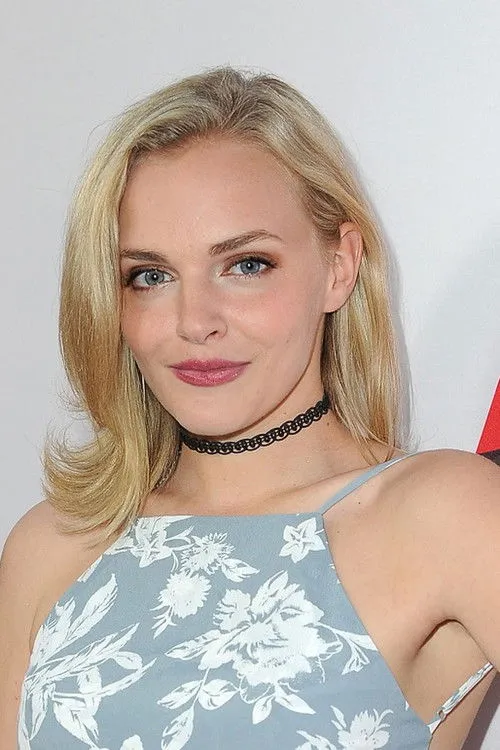 Madeline Brewer photo