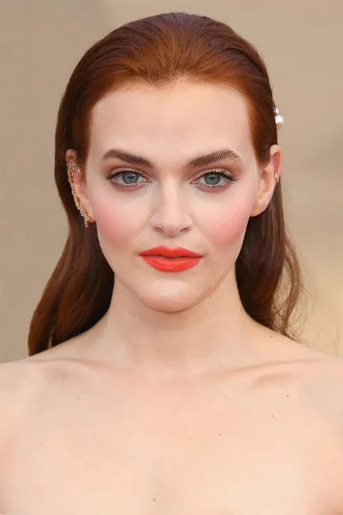 Madeline Brewer photo