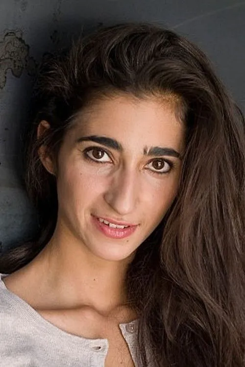 Alba Flores photo