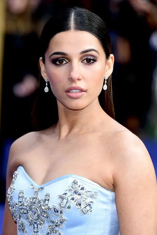 Naomi Scott photo
