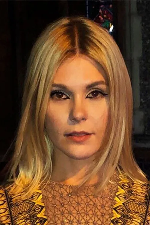 Hannah Arterton photo