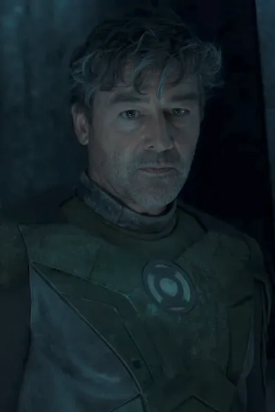 Kyle Chandler photo