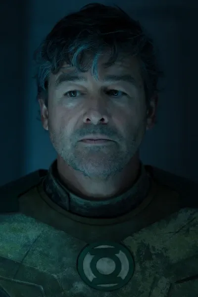 Kyle Chandler photo