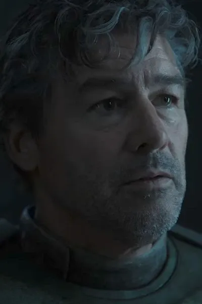 Kyle Chandler photo
