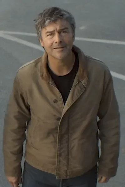 Kyle Chandler photo